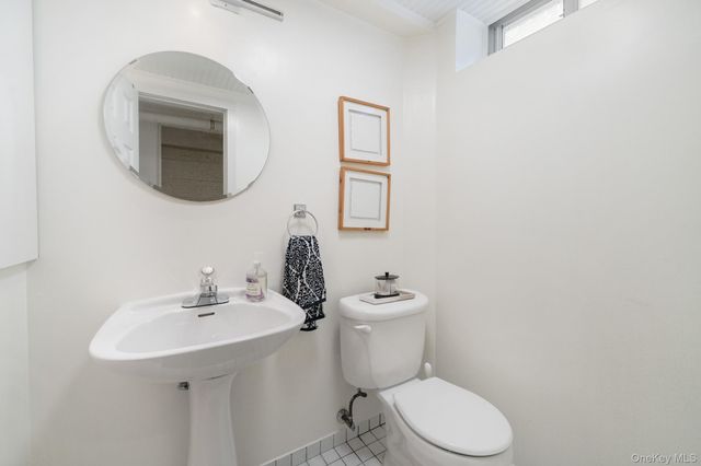 54 Lakeview Avenue, Hartsdale, NY 10530