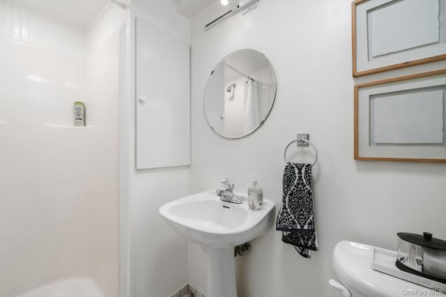 54 Lakeview Avenue, Hartsdale, NY 10530