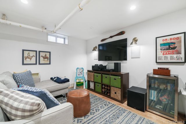 54 Lakeview Avenue, Hartsdale, NY 10530