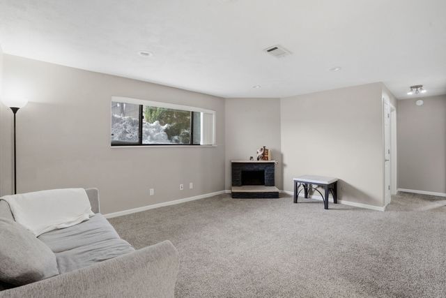 2501 26th Avenue Court 1C, Rock Island, IL 61201