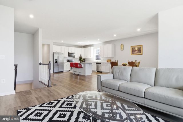 208 CONEFLOWER LN, Stafford, VA 22554