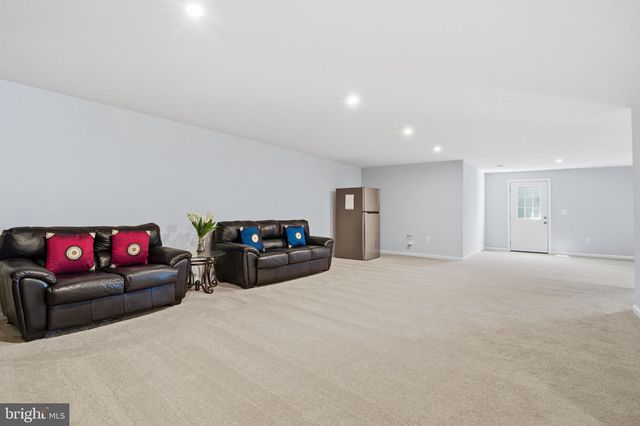 208 CONEFLOWER LN, Stafford, VA 22554