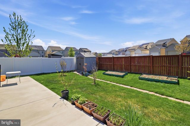 208 CONEFLOWER LN, Stafford, VA 22554