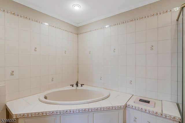 46 Eton Ct, Bedminster Twp., NJ 07921