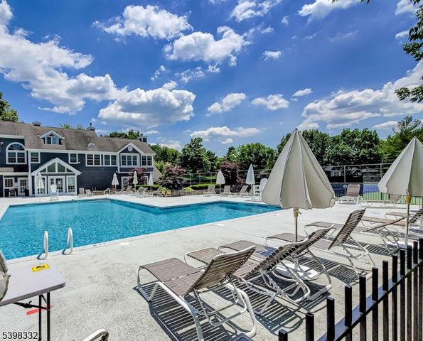 46 Eton Ct, Bedminster Twp., NJ 07921