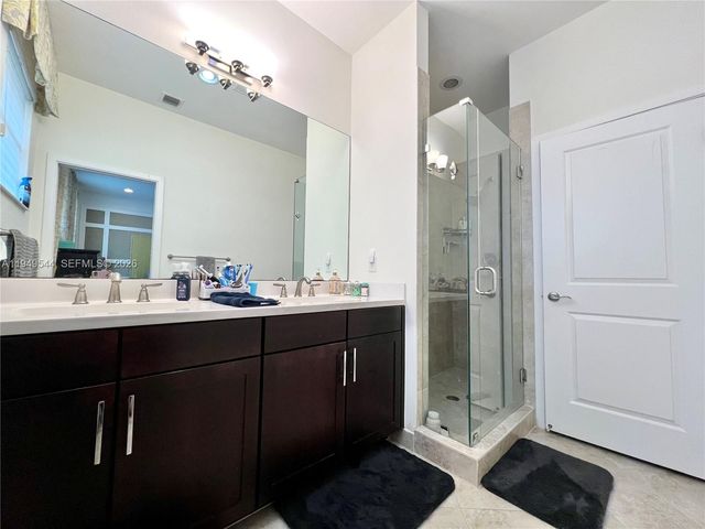 3330 NW 126th Ter, Sunrise, FL 33323