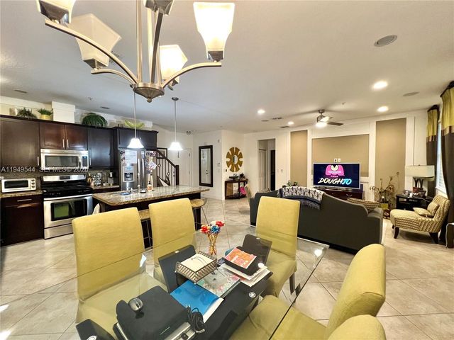 3330 NW 126th Ter, Sunrise, FL 33323