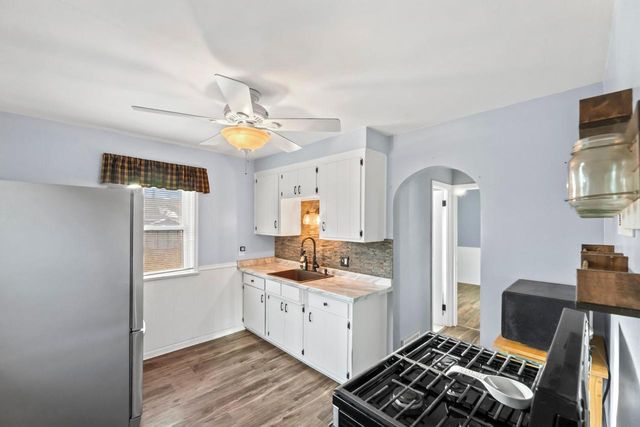 8603 W Stuth AVENUE, West Allis, WI 53227