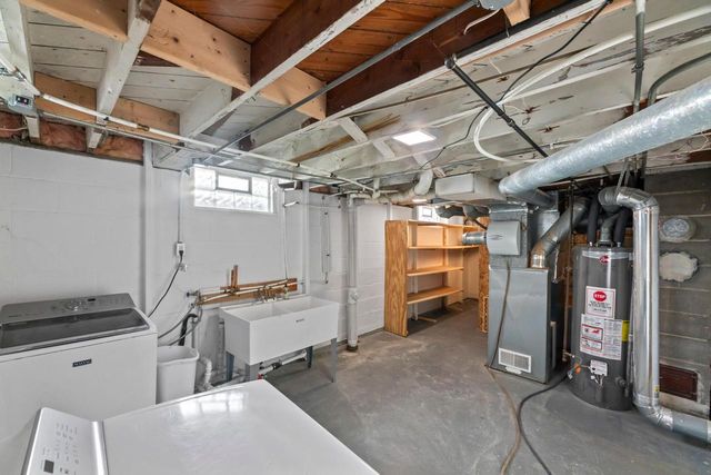 8603 W Stuth AVENUE, West Allis, WI 53227