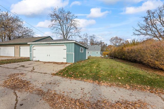 8603 W Stuth AVENUE, West Allis, WI 53227