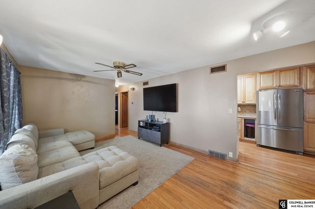 1340 N 67th Street, Lincoln, NE 68505