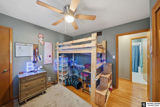 1340 N 67th Street, Lincoln, NE 68505