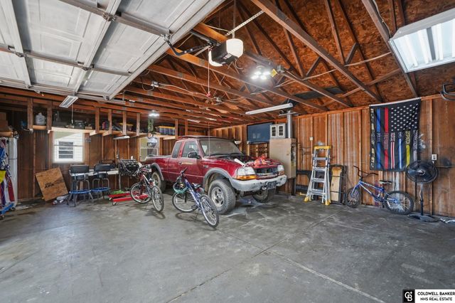 1340 N 67th Street, Lincoln, NE 68505