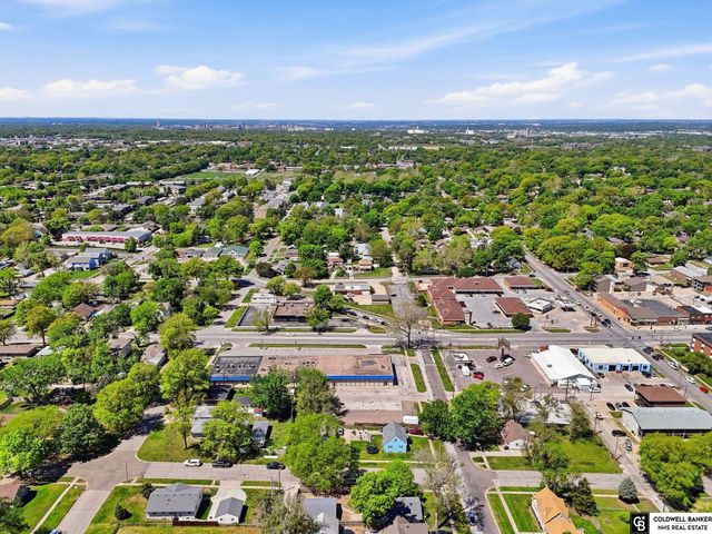 1340 N 67th Street, Lincoln, NE 68505