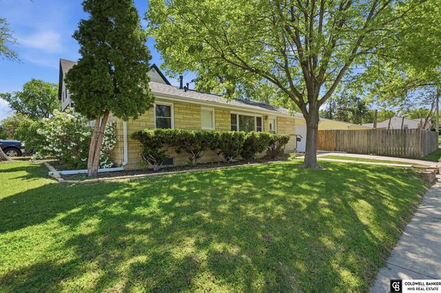 1340 N 67th Street, Lincoln, NE 68505