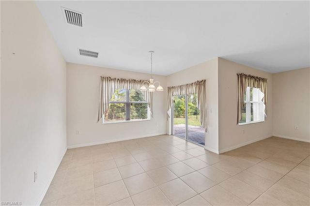 10528 Canal Brook LN, Lehigh Acres, FL 33936