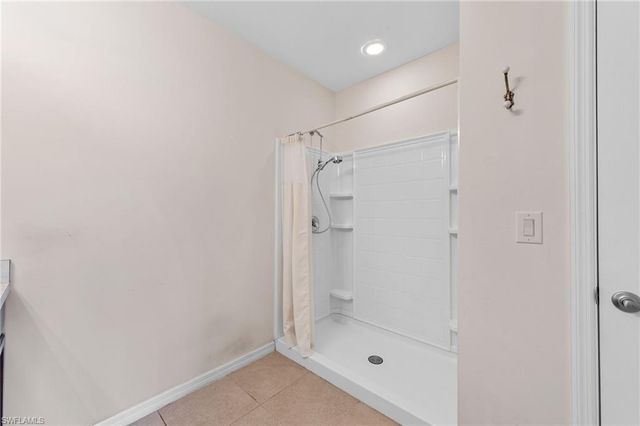 10528 Canal Brook LN, Lehigh Acres, FL 33936