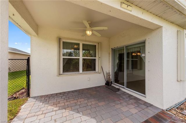 10528 Canal Brook LN, Lehigh Acres, FL 33936