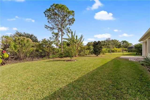 10528 Canal Brook LN, Lehigh Acres, FL 33936