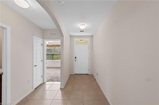 10528 Canal Brook LN, Lehigh Acres, FL 33936