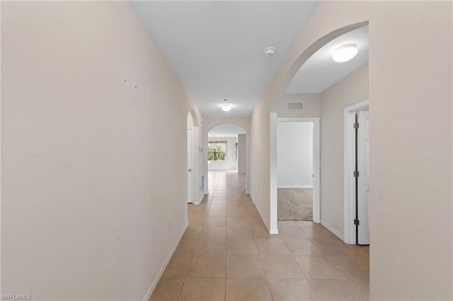 10528 Canal Brook LN, Lehigh Acres, FL 33936