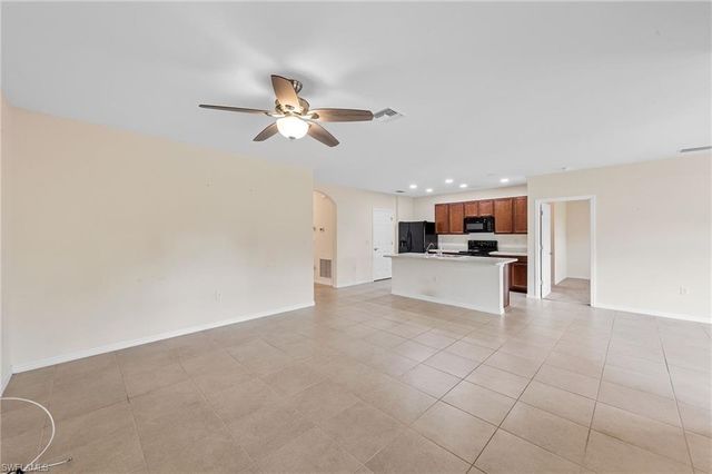 10528 Canal Brook LN, Lehigh Acres, FL 33936