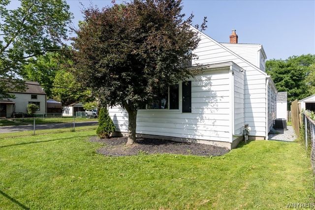 8116 Lindbergh Avenue, Niagara Falls, NY 14304