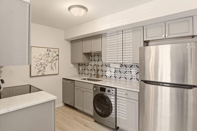 2494 Etiwan Avenue J-2, Charleston, SC 29414