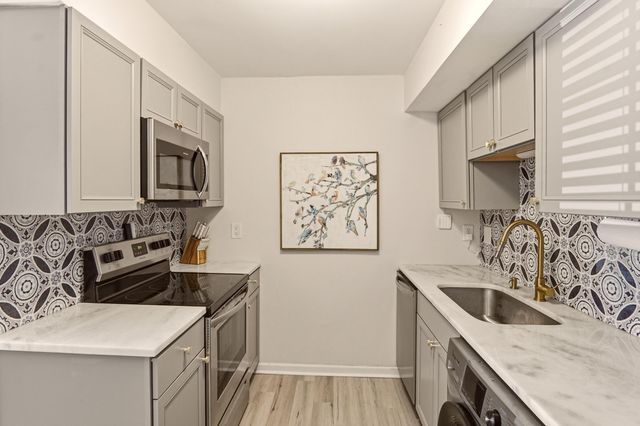 2494 Etiwan Avenue J-2, Charleston, SC 29414