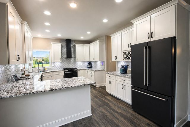 116 N Ashton Lane, Valparaiso, IN 46385