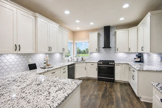 116 N Ashton Lane, Valparaiso, IN 46385