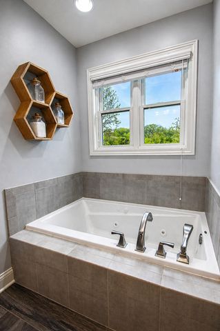 116 N Ashton Lane, Valparaiso, IN 46385