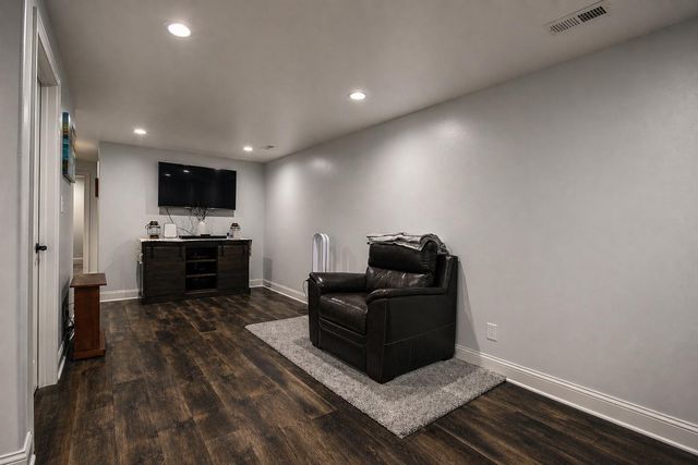 116 N Ashton Lane, Valparaiso, IN 46385
