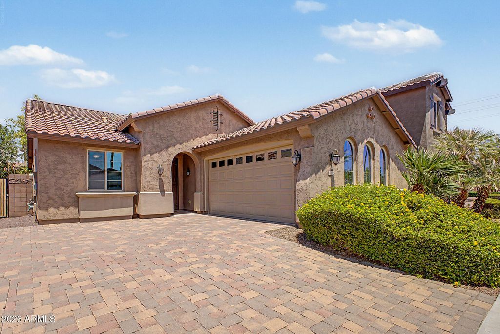 272 E GLACIER Drive, Chandler, AZ 85249 — photo 2