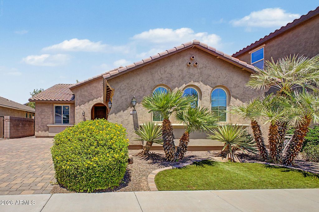272 E GLACIER Drive, Chandler, AZ 85249 — photo 5
