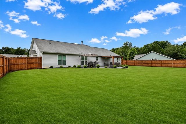 197 Hummingbird Lane, Statham, GA 30666