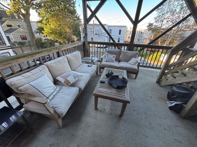 516 E Broadway 1, Boston, MA 02127