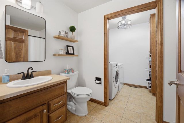 4025 PONCE DE LEON BOULEVARD, Oneida, WI 54155