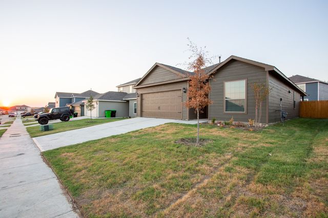 13808 Musselshell Drive, Ponder, TX 76259