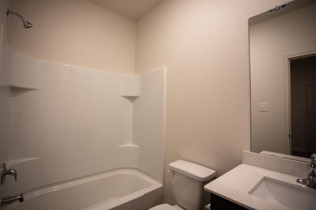 13808 Musselshell Drive, Ponder, TX 76259