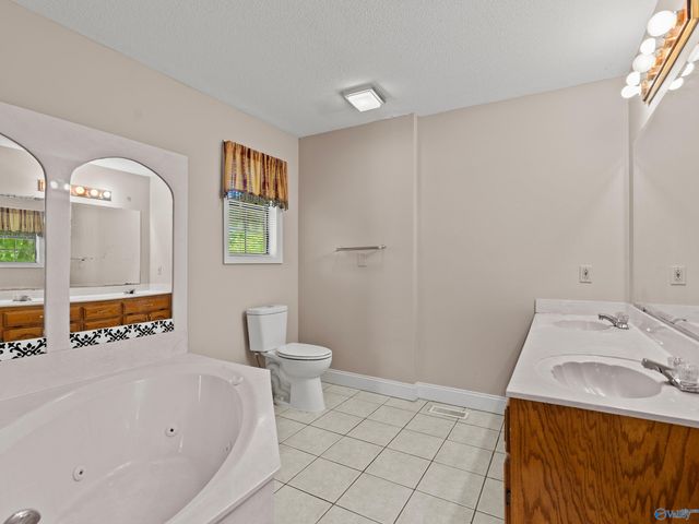 288 Cardessa Lane, Grant, AL 35747