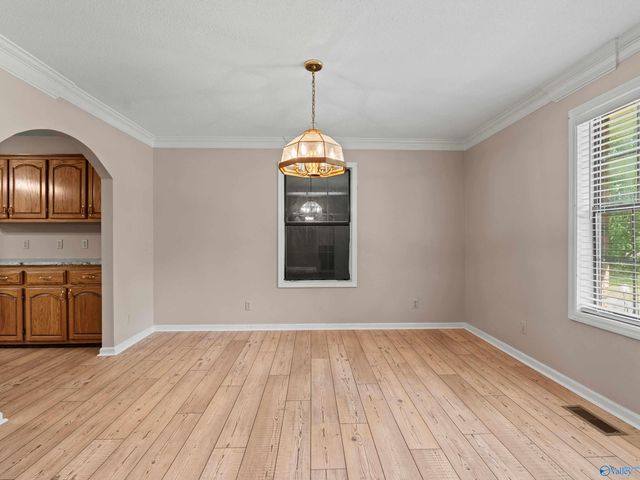 288 Cardessa Lane, Grant, AL 35747