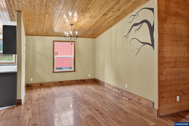 20284 El Romar Dr NE Dr, Scotts Mills, OR 97375