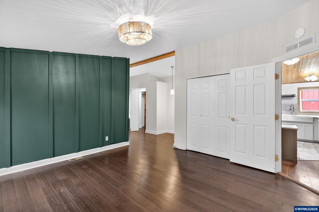 20284 El Romar Dr NE Dr, Scotts Mills, OR 97375