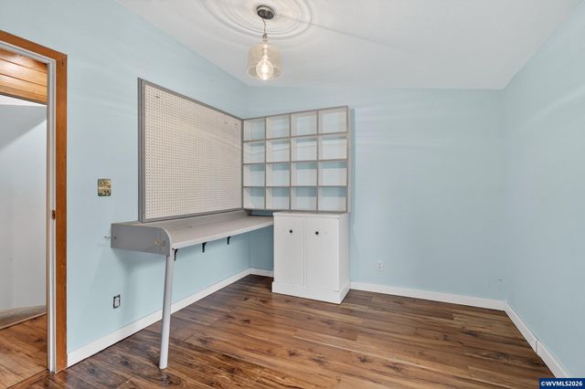 20284 El Romar Dr NE Dr, Scotts Mills, OR 97375