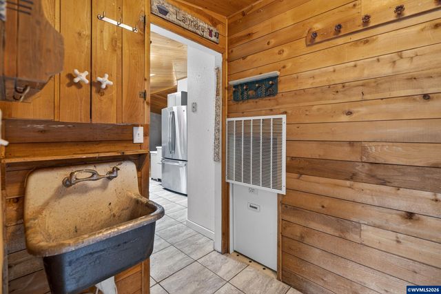 20284 El Romar Dr NE Dr, Scotts Mills, OR 97375