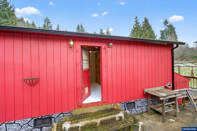 20284 El Romar Dr NE Dr, Scotts Mills, OR 97375