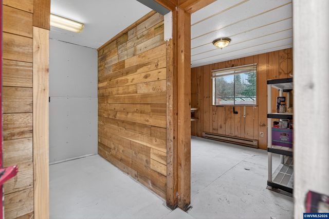 20284 El Romar Dr NE Dr, Scotts Mills, OR 97375