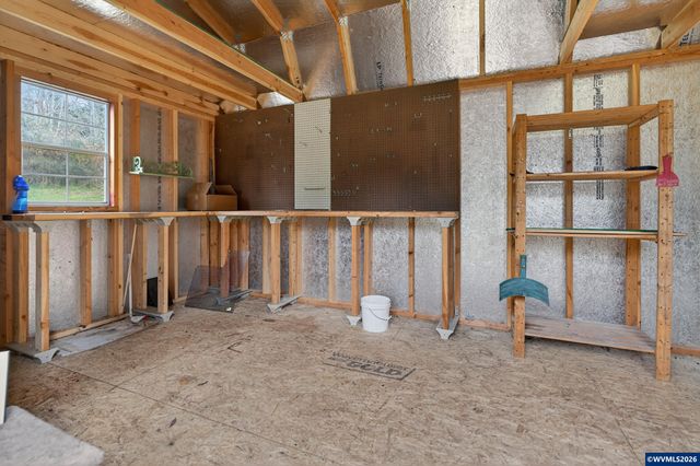 20284 El Romar Dr NE Dr, Scotts Mills, OR 97375