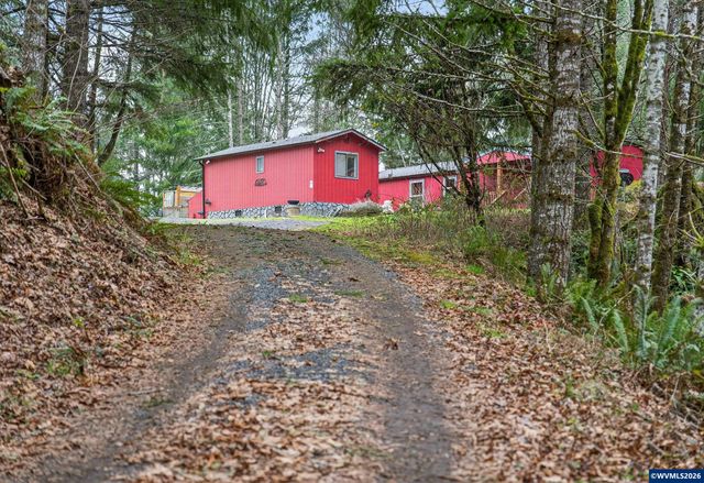 20284 El Romar Dr NE Dr, Scotts Mills, OR 97375